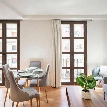 Plaza Nueva Homes Apartment *